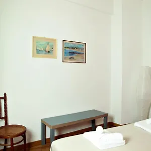 2-min-acquariodimora-nella-repubblica-marinara.hotelitalianriviera.com/